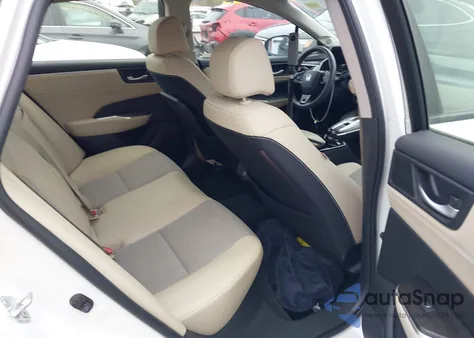 2018 Honda Clarity Plug-In Hybrid z USA, uszkodzony, nr VIN JHMZC5F11JC008814